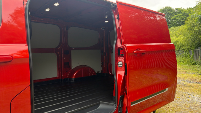 Ford Transit Custom 320 L1 Diesel Fwd 2.0 EcoBlue 170ps H1 Van Sport Auto - Image 5